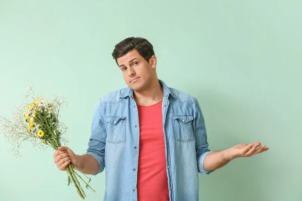 Handsome Confused Man Bouquet Flowers Color Background — Stock Photo, Image