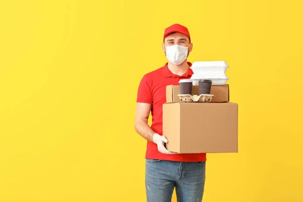 Male Courier Medical Mask Color Background — Stock Photo, Image