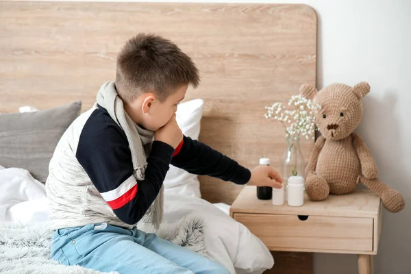 Mala Tos Niño Casa — Foto de Stock