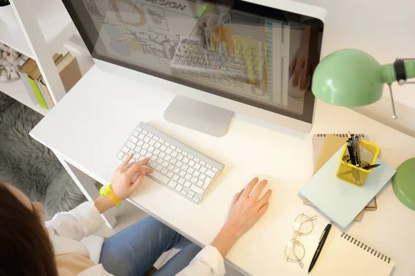 Young Female Designer Working Home — Stock Photo, Image