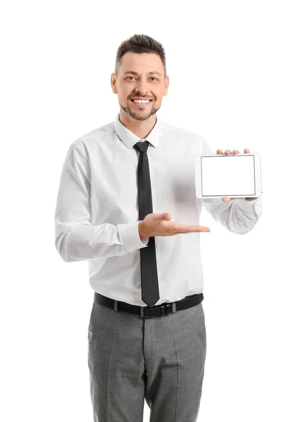 白い背景にタブレットコンピュータを持つハンサムなビジネスマン — ストック写真
