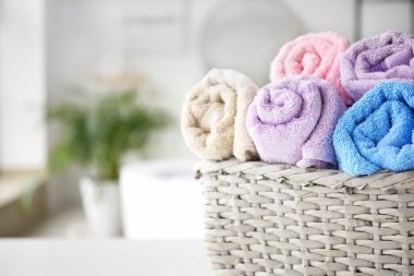 Tuvaletteki kirli sepet.