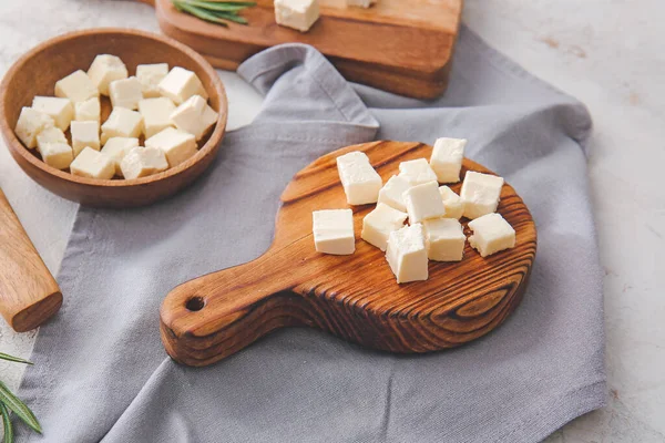 Tabak Tabakta Leziz Peynirli Beyaz Peynir — Stok fotoğraf