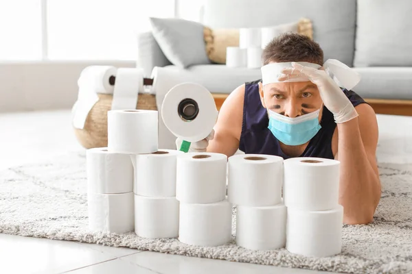 Funny Man Toy Gun Toilet Paper Playing Home Concept Coronavirus — Stock Photo, Image