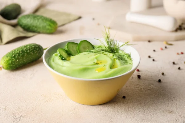 Bowl Cold Cucumber Soup Light Background — Stock Photo, Image