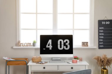 Bilgisayarlı modern işyeri