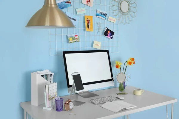 Modern Workplace Computer Room — Stock Photo, Image