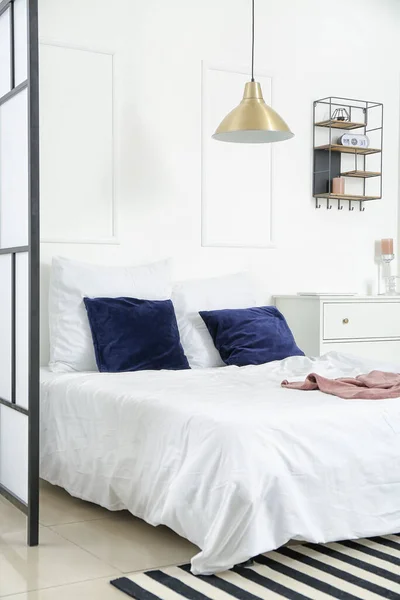 Interieur Van Moderne Comfortabele Slaapkamer — Stockfoto