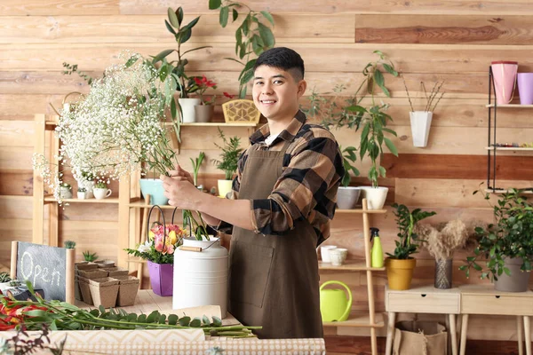 Asian Male Florist Working Shop — Stock Photo, Image