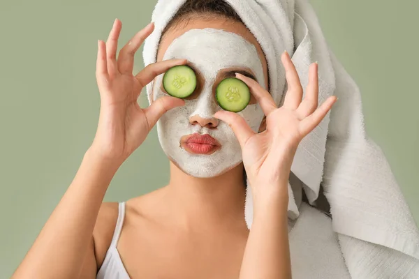 Beautiful Young African American Woman Cucumber Slices Facial Mask Color — Stock Photo, Image