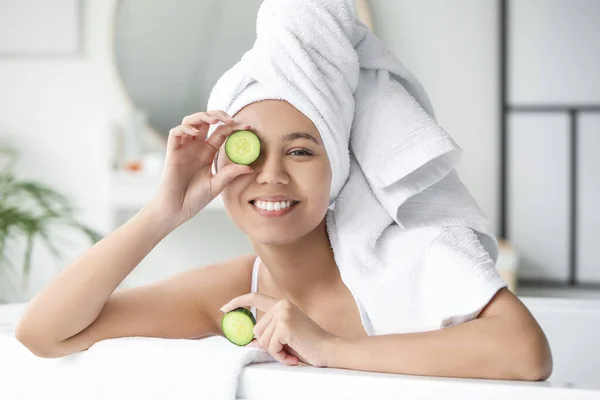 Beautiful Young African American Woman Cucumber Slices Bathroom — Stock Photo, Image