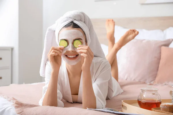 Morning Beautiful Young Woman Taking Care Her Skin Home — Stock Photo, Image