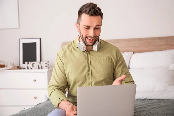 Young Man Video Chatting Home — Stock Photo, Image