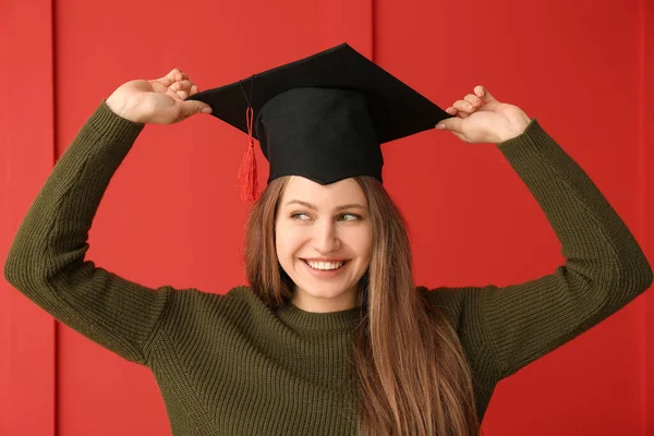 Kobieta Kończąca Studia Tle Koloru — Zdjęcie stockowe