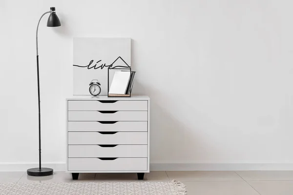 Stylish Interior Room Chest Drawers Lamp White Wall — Stock Photo, Image