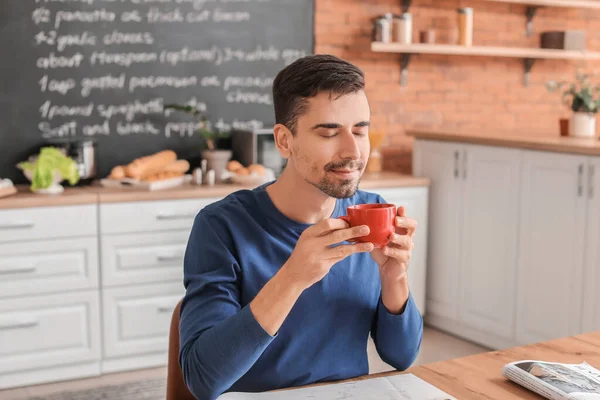 Young Man Cup Hot Coffee Kitchen — Stock Photo, Image