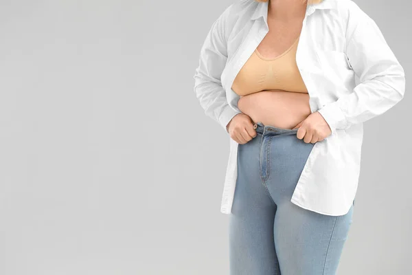 Overweight Woman Grey Background — Stock Photo, Image