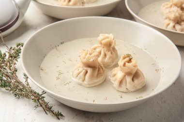 Masada lezzetli köfte ile plaka