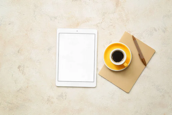 Tablet Computer Cup Coffee Stationery Grey Background — Stock Photo, Image