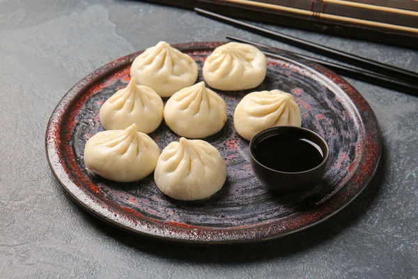 Plate Tasty Dumplings Dark Background — Stock Photo, Image