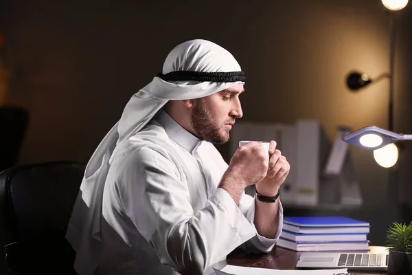 Arab Businessman Working Office Late Night — Stock Photo, Image