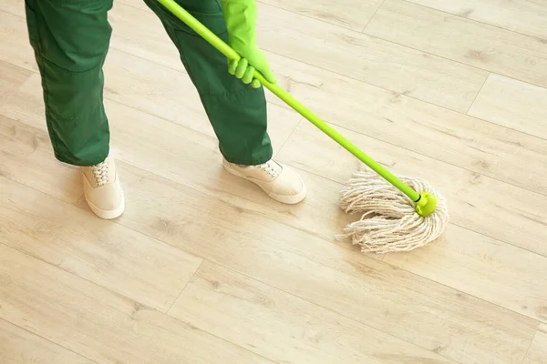 Male Janitor Mopping Floor Office — Stock Photo, Image