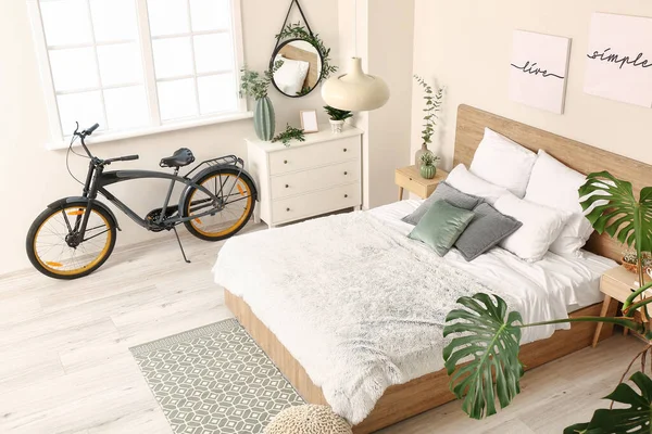 Bisikletli Modern Yatak Odasının Içi — Stok fotoğraf