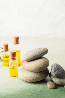 Işık arkaplanındaki güzel spa kompozisyonu