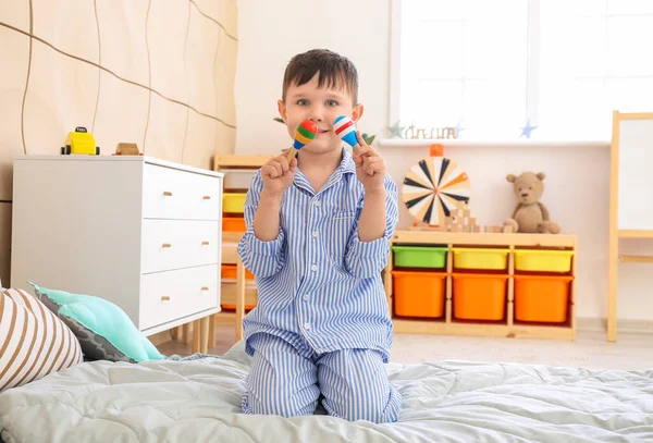 Pequeño Niño Jugando Casa — Foto de Stock