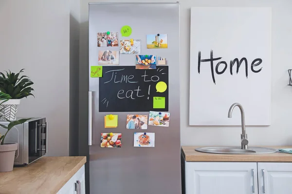 Chalkboard Door Refrigerator Kitchen — Stock Photo, Image