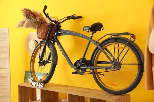 Interior Habitación Moderna Con Bicicleta — Foto de Stock