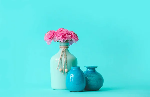 Vases Bouquet Flowers Color Background — Stock Photo, Image