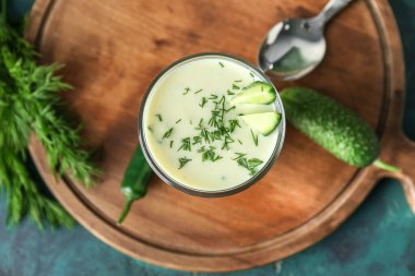 Masada soğuk salatalık çorbası