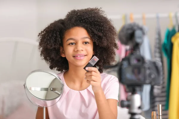 Afro Américain Adolescent Mode Blogueur Enregistrement Vidéo Maison — Photo