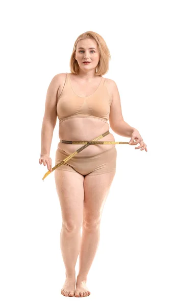 白い背景に測定テープで太りすぎの女性 減量の概念 — ストック写真
