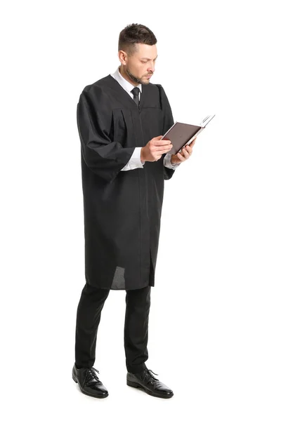Männlicher Richter Mit Buch Auf Weißem Hintergrund — Stockfoto