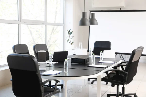 Mesa Preparada Para Reunión Negocios Oficina — Foto de Stock