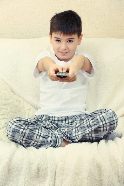 Niño Viendo Televisión Casa — Foto de Stock