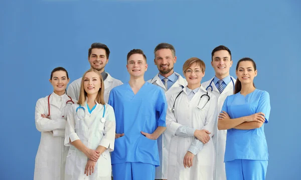 Група Лікарів Медсестер Стоять Лікарні Приміщенні — стокове фото