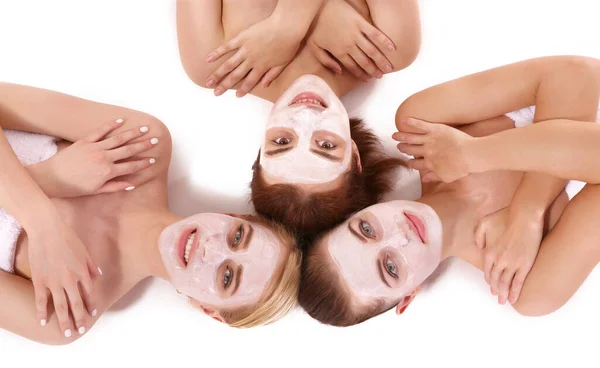Mujeres Hermosas Jóvenes Relajándose Con Máscaras Faciales Vista Superior — Foto de Stock