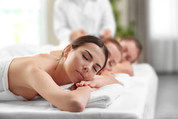 Beautiful Girls Relaxing Spa Salon — Stock Photo, Image