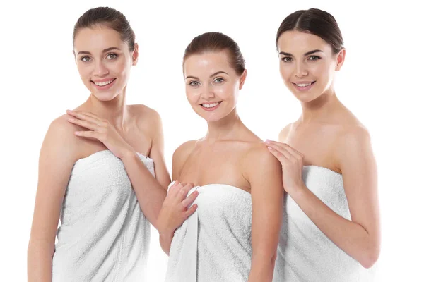 Güzel Kızlar Beyazlar Içinde Soyutlanmış Spa Konsepti — Stok fotoğraf
