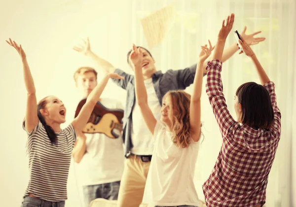 Happy Friends Listening Music Home — Stock Photo, Image