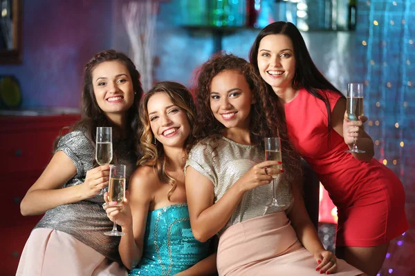 Beautiful Girls Nightclub — Stock Photo, Image