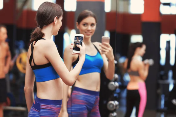 Young Sportive Woman Taking Selfie Mirror Gym — Stock Photo, Image