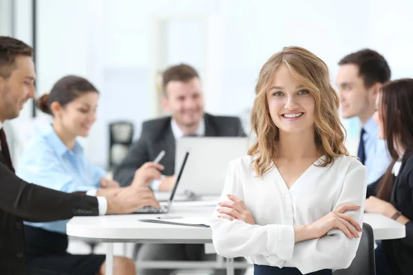 Businesswoman Colleagues Background Office — Stock Photo, Image