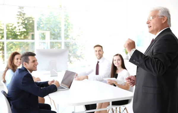 Concetto Formazione Aziendale Colleghi Una Riunione Ufficio — Foto Stock