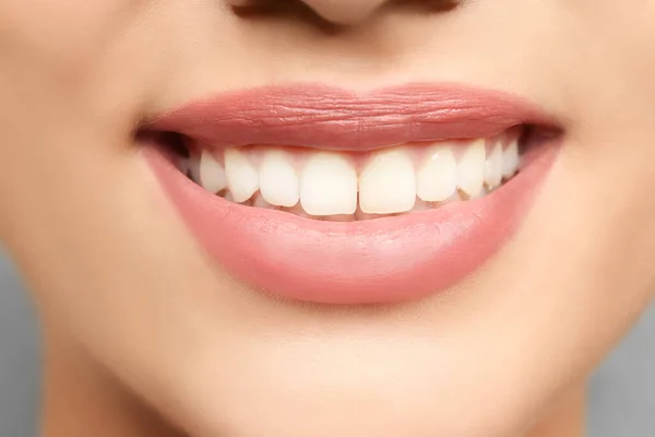 Young Woman Healthy Teeth Closeup — Stock Photo, Image