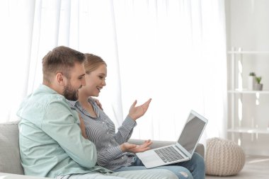 Evde birkaç video sohbeti.