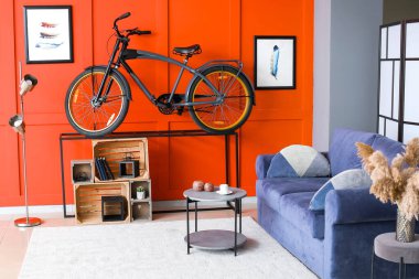Bisikletli modern odanın içi